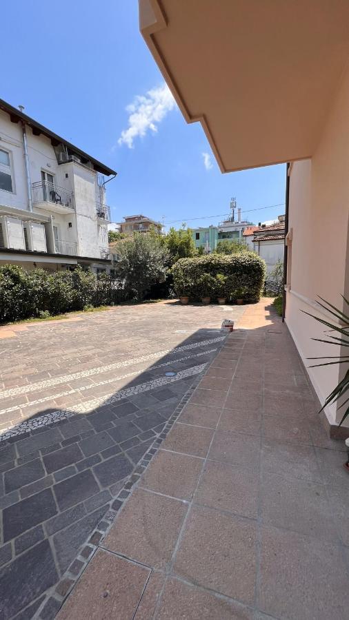 Dre Marena Apartamento Rimini Exterior foto